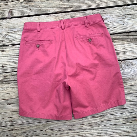 Jos. A Bank Traveler Shorts Manufacture lists Size as 34W. - Picture 3 of 4
